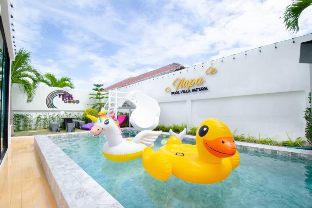 Napa Pool Pattaya Villa Nong Prue